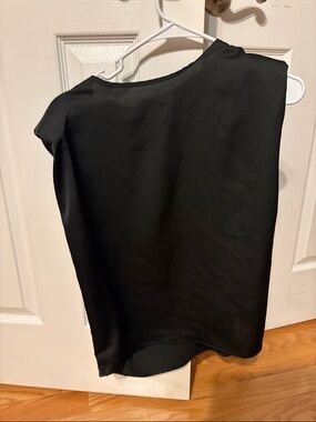 Amazon Black Sleeveless Tank Top